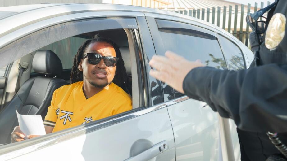 10 Canadian Road Rules That Always Surprise American Drivers