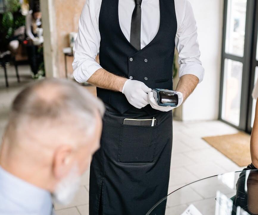 Restaurants Are Going No-Tip and Owners Warn Service Will Never Be the Same