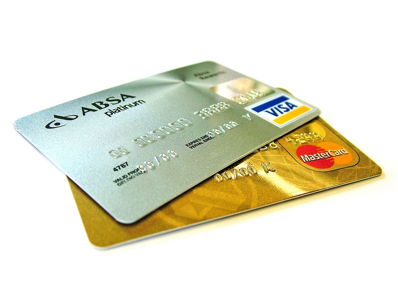 11 risky places you should avoid using your debit card (According to fraud experts)